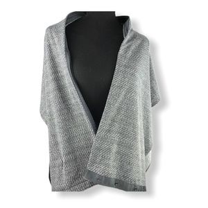 Lululemon Vinyasa Wrap Armholes One size snaps